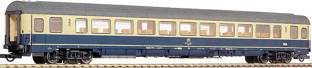 [44] ozeanblau/beiger IC-Wagen der DB