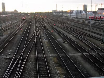 Blick links von der Hackerbrcke zur Donnersberger Brcke